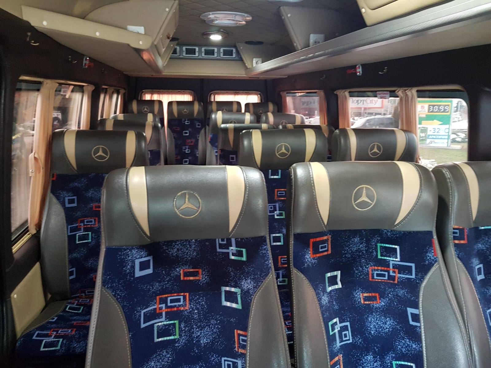 Салон мікроавтобуса Mercedes